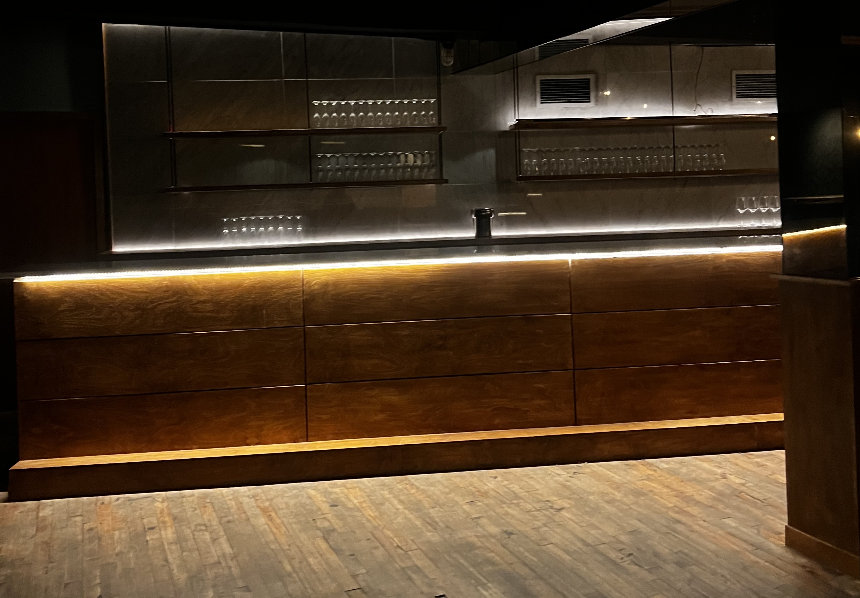 La Grande Georges bar interior